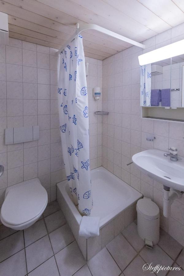 Hotel Krone Uetendorf Екстер'єр фото